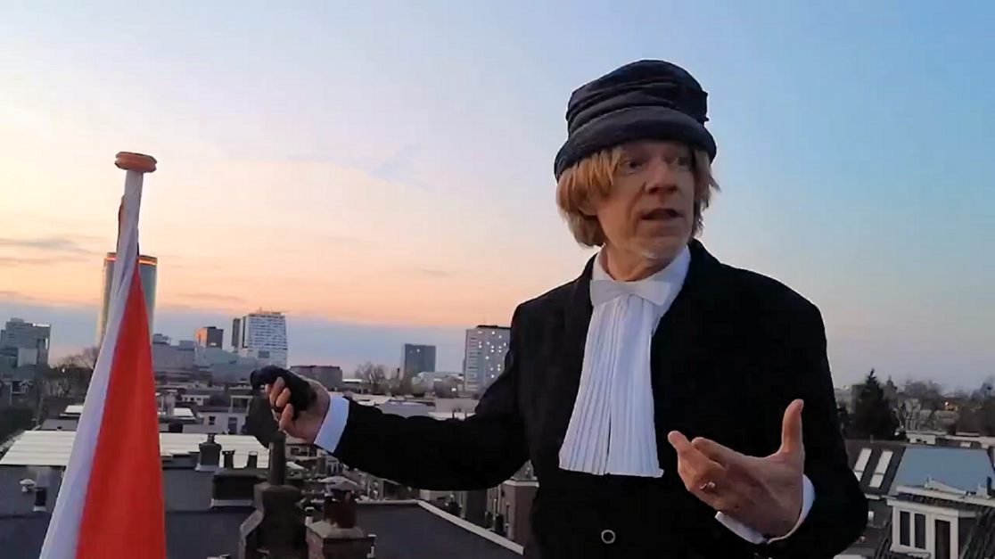 Dirck Coornhert plaatst coronapandemie in historisch perspectief.